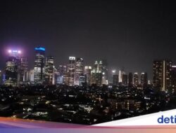 Menikmati Pemandangan Pencakar Langit Jakarta Untuk Tanjakan 13