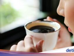 Cara Minum Minuman yang Tepat Biar Asam Lambung Nggak Kumat