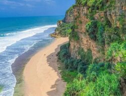 6 Rekomendasi Pantai Hidden Gem Di Indonesia, Surga Tersembunyi yang Diselidiki Pencinta Alam