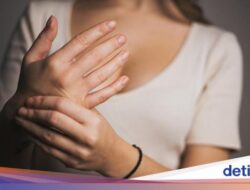 Kata Siapa Kretek-kretek Jari Tangan Bahaya? Praktisi Medis Sih Bilang Begini