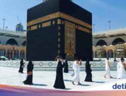 Top! Warga se-RT Hingga Sukoharjo Kompak Umrah Bersama