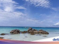 Merasakan Sensasi Pantai Pribadi Ke Pantai Tureloto yang Damai