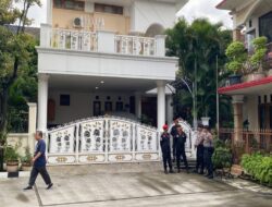 Digeledah KPK, Rumah Hasto Kristiyanto Di Bekasi Dijaga Ketat Polisi