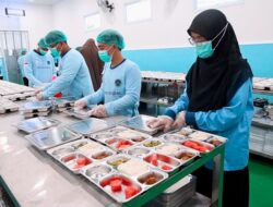 Warga Semarang Senang Dilibatkan Ke Dapur Progam Makan Bergizi Gratis