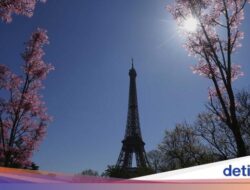 Menara Eiffel Padam, Dunia Berkabung atas Wafatnya Paus Fransiskus