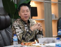Bertentangan Di Frasa 5 Tahunan