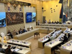 Komisi II dan Pemerintah Sepakati 10 RUU tentang Kabupaten/Kota Dibawa Ke Pertemuan Paripurna Dewan Perwakilan Rakyat
