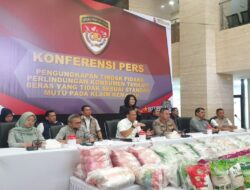 Polri Ungkap Modus Produsen Beras Oplosan yang Buat Kelompok Rugi Rp99 Triliun
