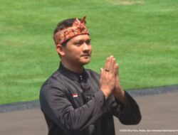 Iko Uwais Unjuk Kebolehan Silat Ke Didepan Ri Prabowo Di HUT Ke-80 RI