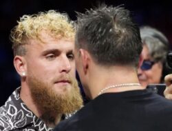 Oleksandr Usyk vs Jake Paul? Ini 3 Pertarungan Terakhir sang Mendominasi Tak Terbantahkan