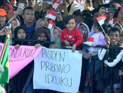 Senyum Anak-anak dan Sorak Warga Sambut Kepala Negara Prabowo Di Batujajar