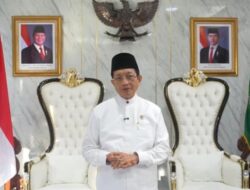 Menag Klarifikasi dan Minta Maaf, Tegaskan Guru Profesi Mulia