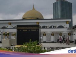 Ada Masjid Megah Di Lantai 7 Blok M Square, Bisa Tampung 6.000 Jemaah