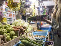 Viral Tren ’10 Ribu Di Tangan Istri yang Tepat’, Sehatkah Ibu Hamil Cuma Makan Tempe?