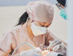 Aksi Massa Sosial Klinik Gigi Bantu Atasi Masalah Kesejajaran Mulut Kelompok