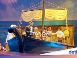 Akhir Pekan, Nonton Drama Musikal Seru Putri Duyung Ke Skuat