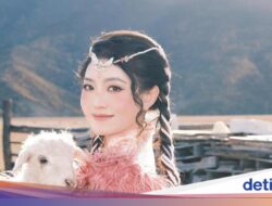 Potret Cantik Natasha Wilona Bergaya ala Warlok Pada Liburan Di China