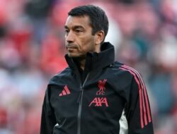 Liverpool Disebut Bersedia Lepas Van Bronckhorst Hingga Timpilihan Indonesia