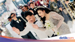 Boiyen dan Suami Kegemaran Kulineran, Doyan Jajan Sate!