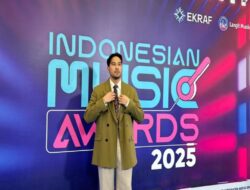 Masuk Nominasi, Momen Adrian Khalif Melenggang Hingga Blue Carpet Indonesian Music Awards 2025