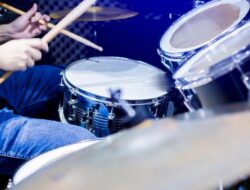 Bukan Sekadar Kesenangan, Ini Manfaat Luar Biasa Bermain Drum Untuk Kesejaganan Otak