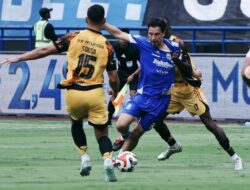Thom Haye dan Keluarganya Dapat Ancaman Membunuh Orang Lain usai Persib Kalahkan Persija