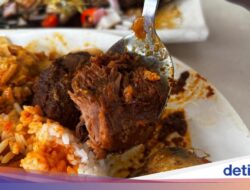 Cicip Menu Warong Nasi Pariaman Jelang Tutup, Rendangnya Bikin Nagih!