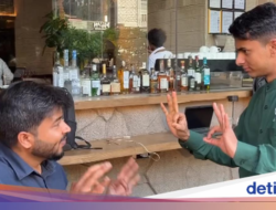 Keren! Restoran Ini Pekerjakan Tuna Rungu sebagai Pelayan