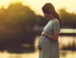 Cerita Wanita Punya Bayi Kembar Ke Usia 41 usai 8 Kali IVF dan Keguguran