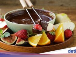 5 Dessert Jadul Ini Pernah Viral Di Tahun 1970-an, Ada Cokelat Fondue!