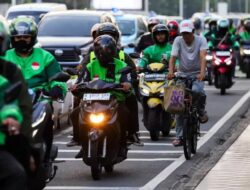 Potongan Aplikator Ojol Turun Karena Itu 8%, Ini Kata Grab dan Goto