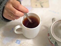Karena Itu Lebih Sering Pipis usai Ngopi, Normal Nggak Sih?