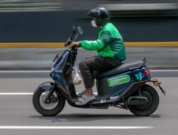 Potongan Komisi 8 Persen Fokus Hingga Ojek Online, Taksi Online Belum