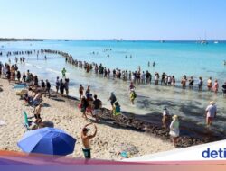 Rantai Manusia Ke Pantai! Warga Mallorca Keluhan Masyarakat Wisata Internasional Berlebihan, Desak Perlindungan Pesisir