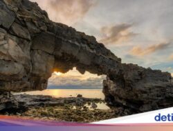 Turis China Nekat Naik Kendaraan Bermotor Roda Dua Di Atas Batu Vulkanik Ly Son, Berujung Teguran Keras