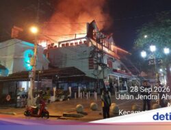 Aduh! Toko Batik Di Malioboro Terbakar