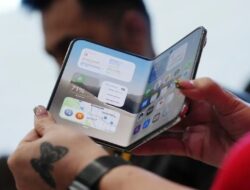 Lipatan iPhone Duo Bisakah Meninggalkan Bekas, Keahlian Apple Dipertayakan