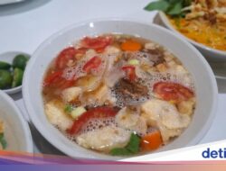Sudah Ada Sebelum 1940an, Soto Betawi H. Ma’ruf Didalam Sebab Itu Langganan Pejabat