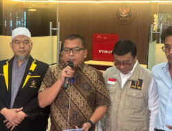 Denny Indrayana Cs Adukan Seluruh Komisioner Lembaga Negara Di DKPP